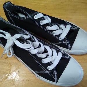 Joe Boxer Chuck Style Shoes